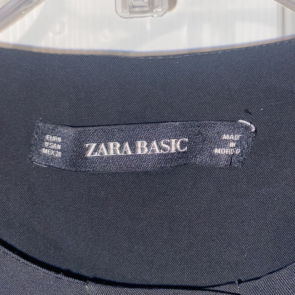 Zara Basic - Picture 3 of 3